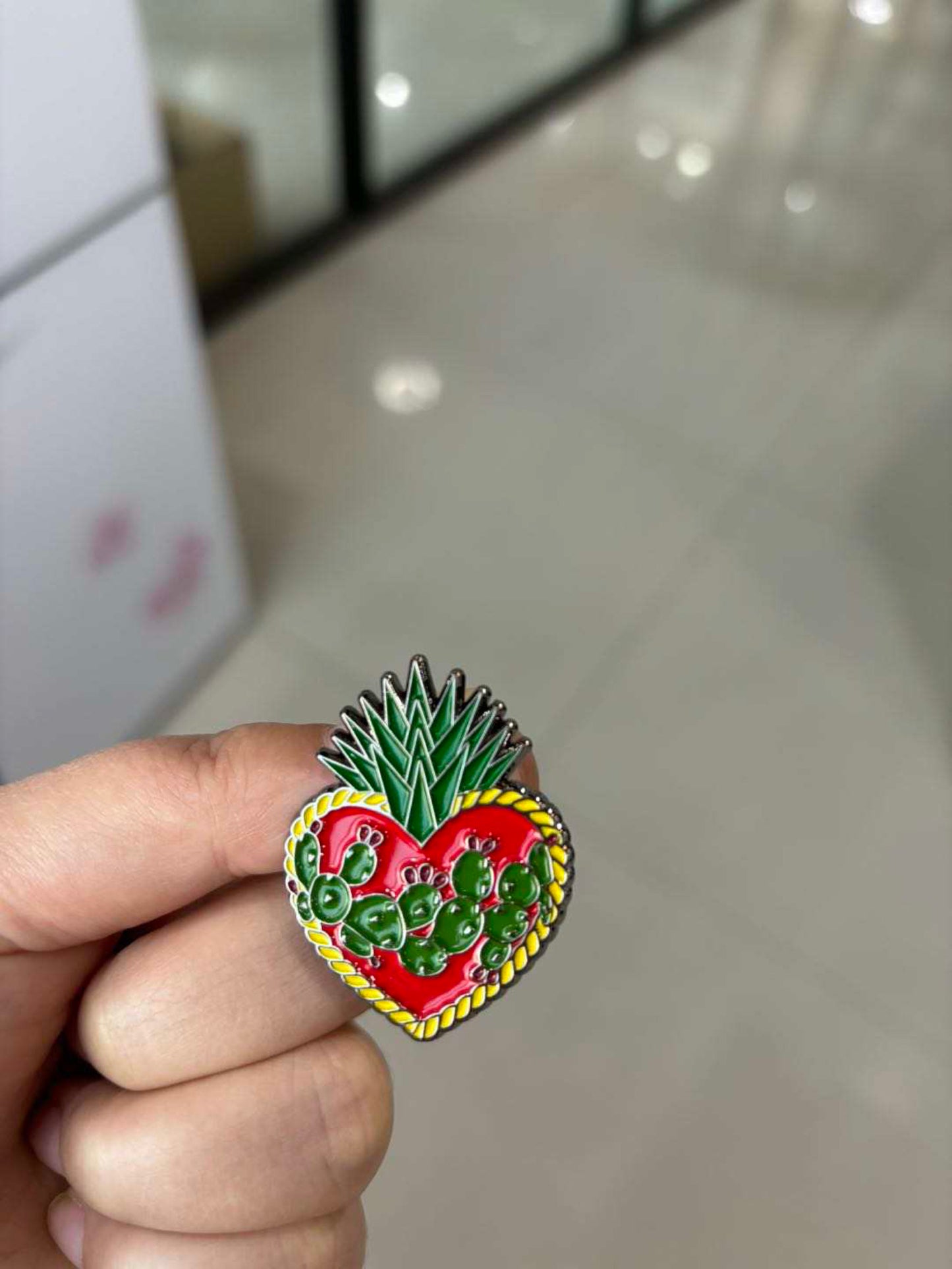 Corazón Espinado (Thorny Heart) Pin